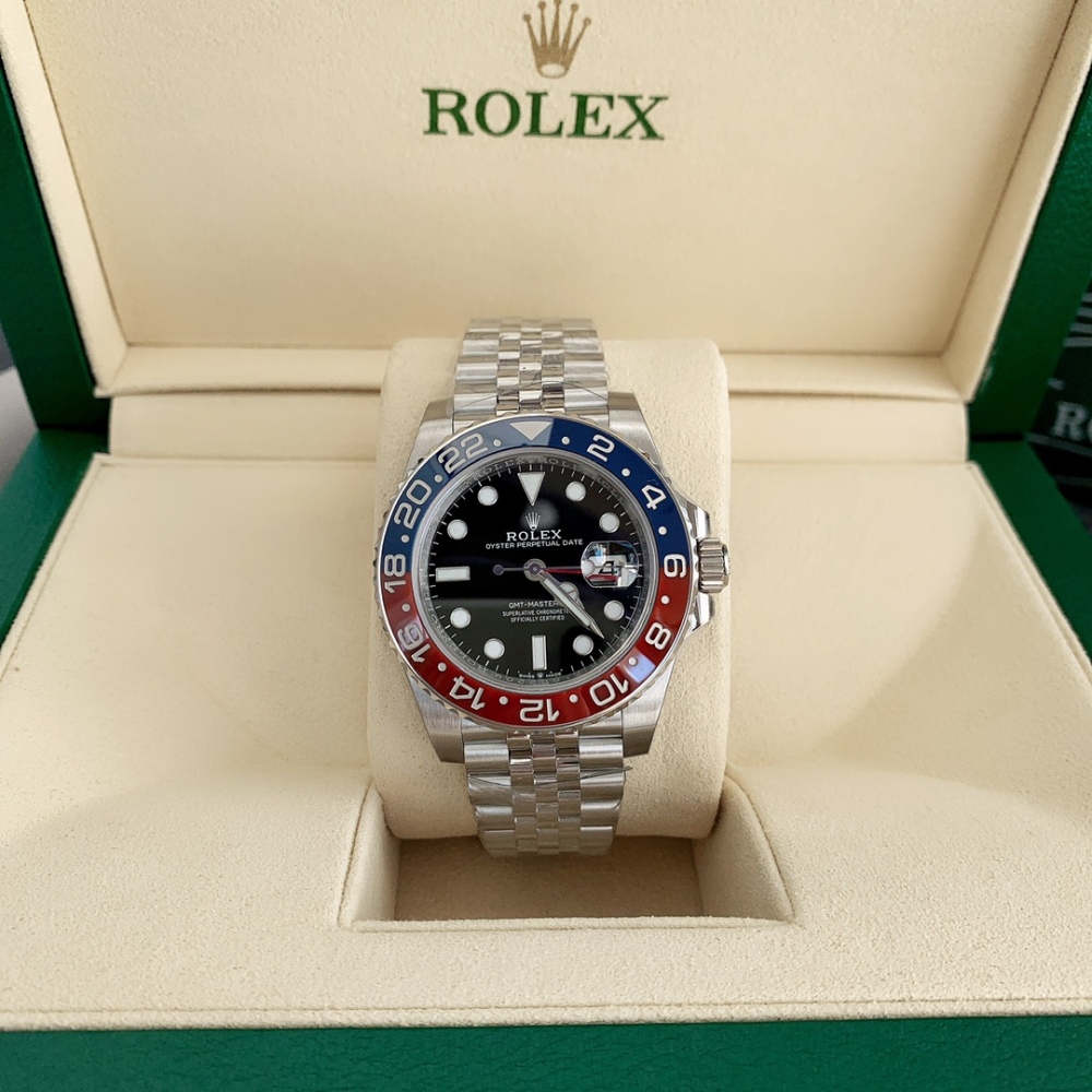 Rolex Greenwich II series m126710blro-0001 watch (Coke ring)