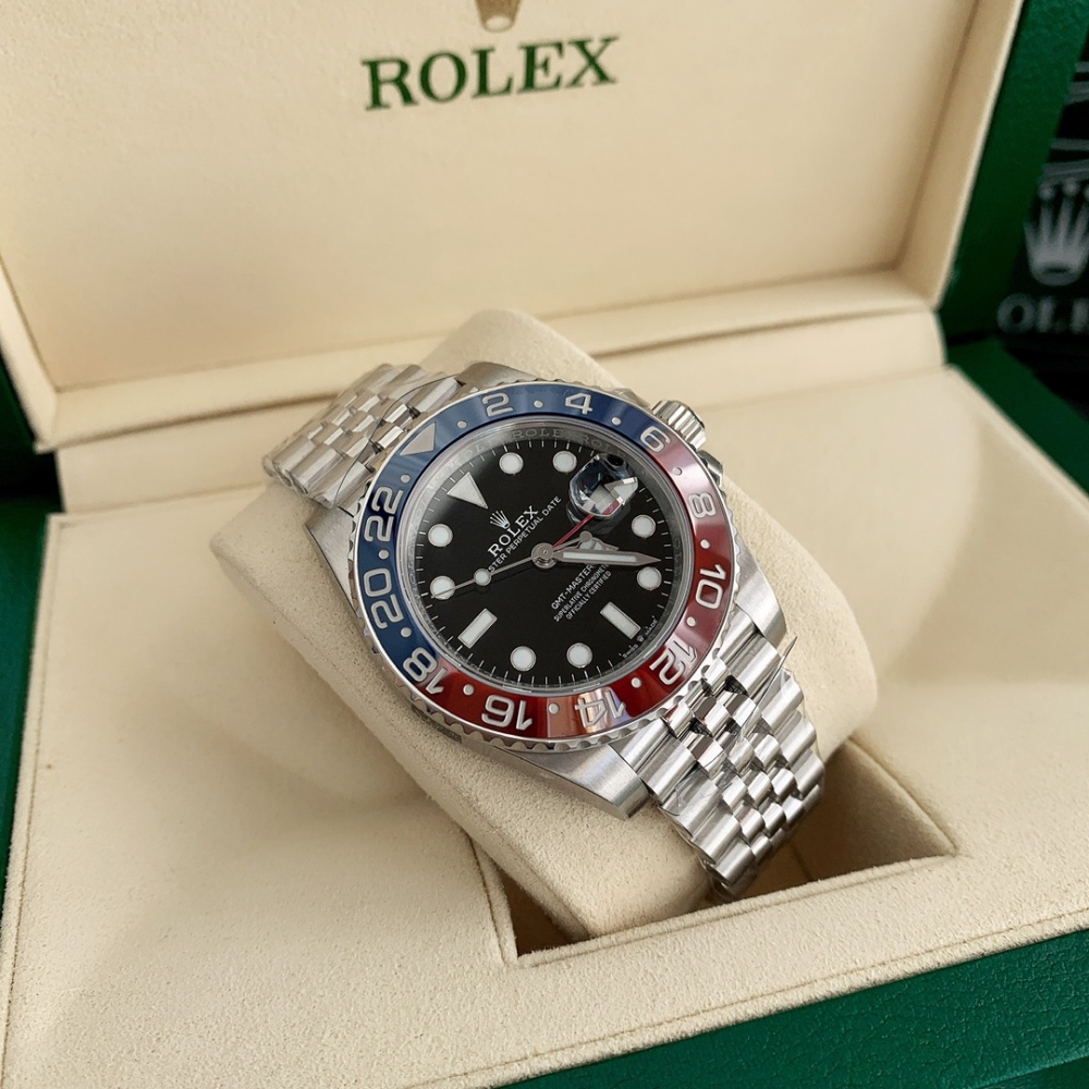 Rolex Greenwich II series m126710blro-0001 watch (Coke ring)