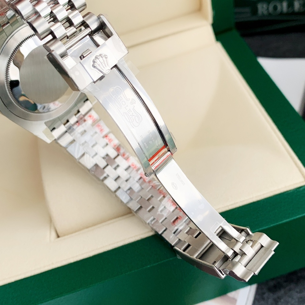 Rolex Greenwich II series m126710blro-0001 watch (Coke ring)