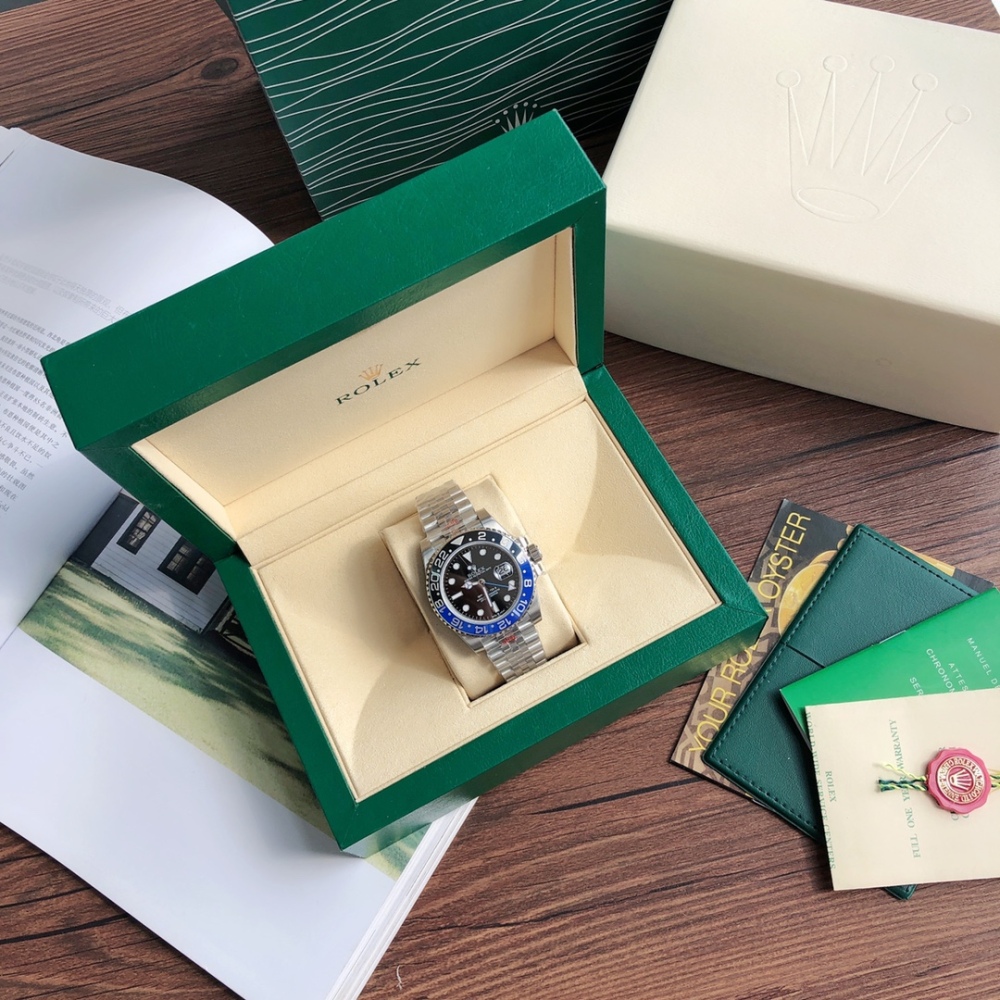 Rolex Greenwich II series m126710blnr-0002 watch (blue and black circle)