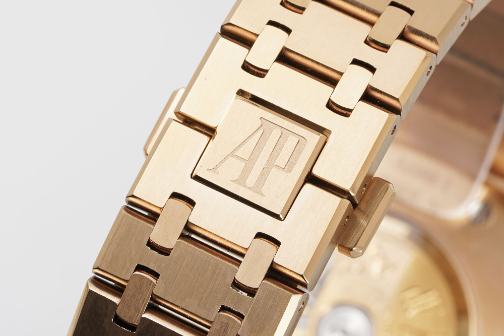 Audemars Piguet Royal Oak 15400OR.OO.1220OR.01