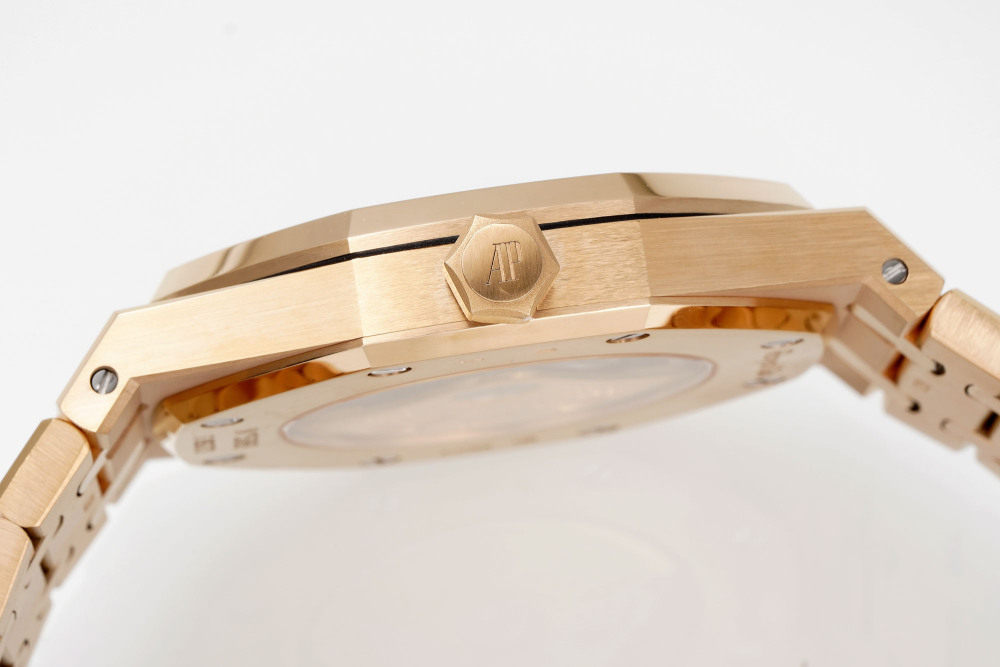 Audemars Piguet Royal Oak 15400OR.OO.1220OR.01