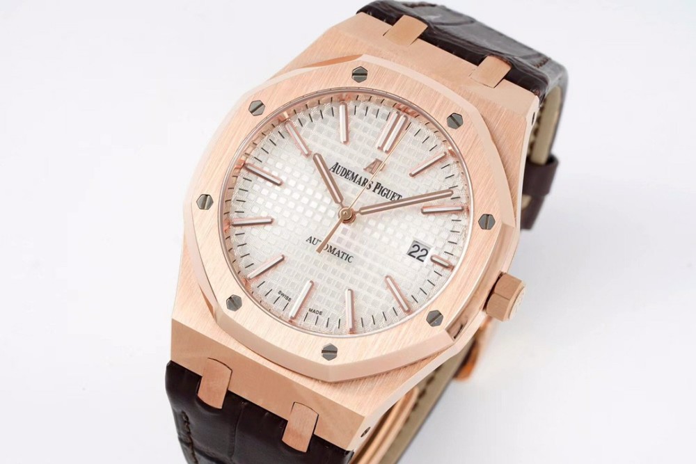 Audemars Piguet Royal Oak 15400OR.OO.D088CR.01