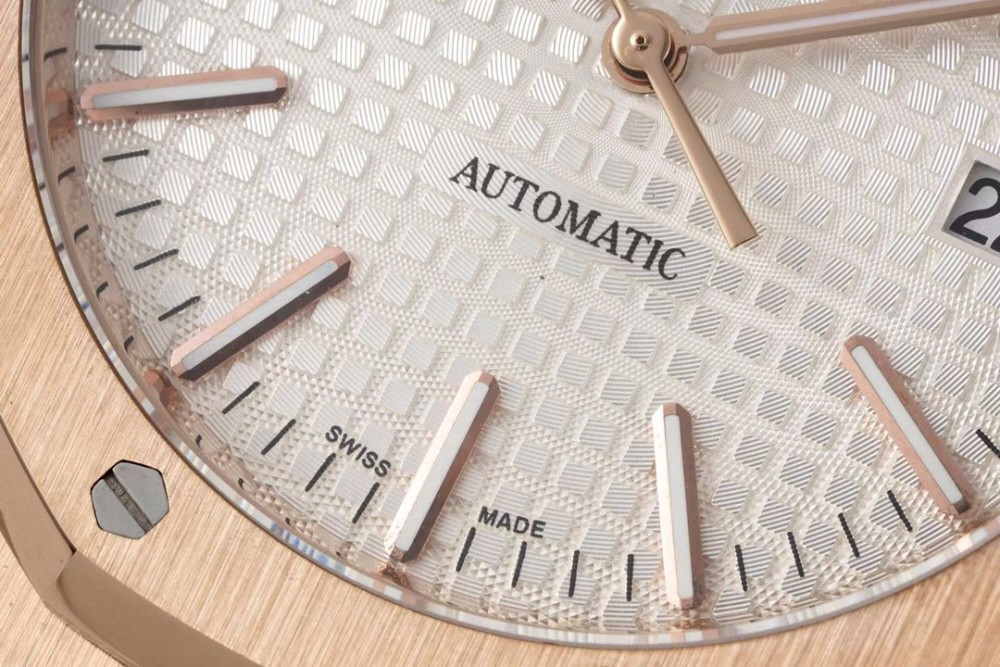 Audemars Piguet Royal Oak 15400OR.OO.D088CR.01