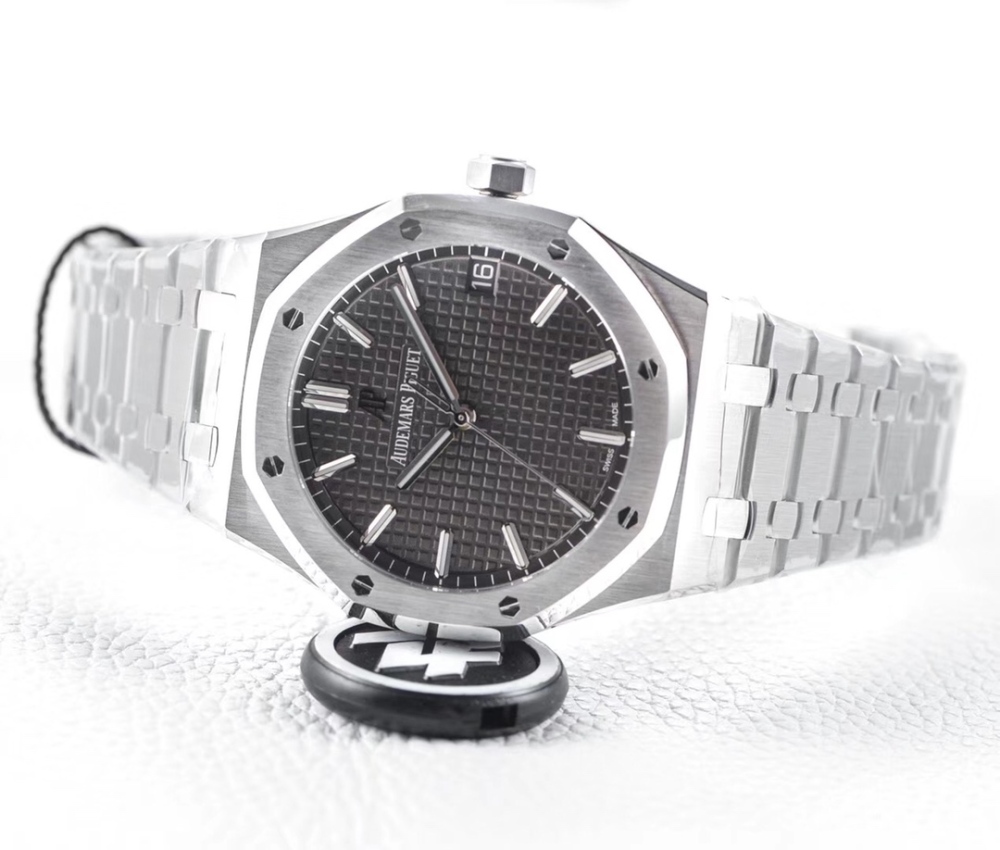 Audemars Piguet Royal Oak 15500ST.OO.1220ST.02