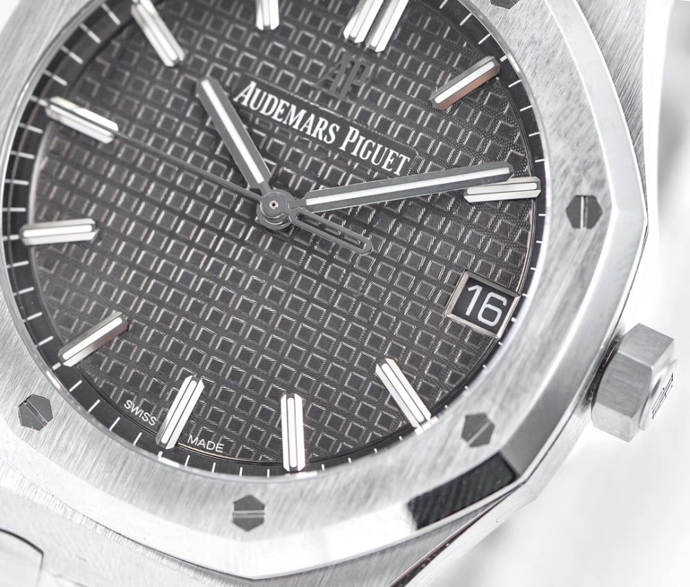 Audemars Piguet Royal Oak 15500ST.OO.1220ST.02