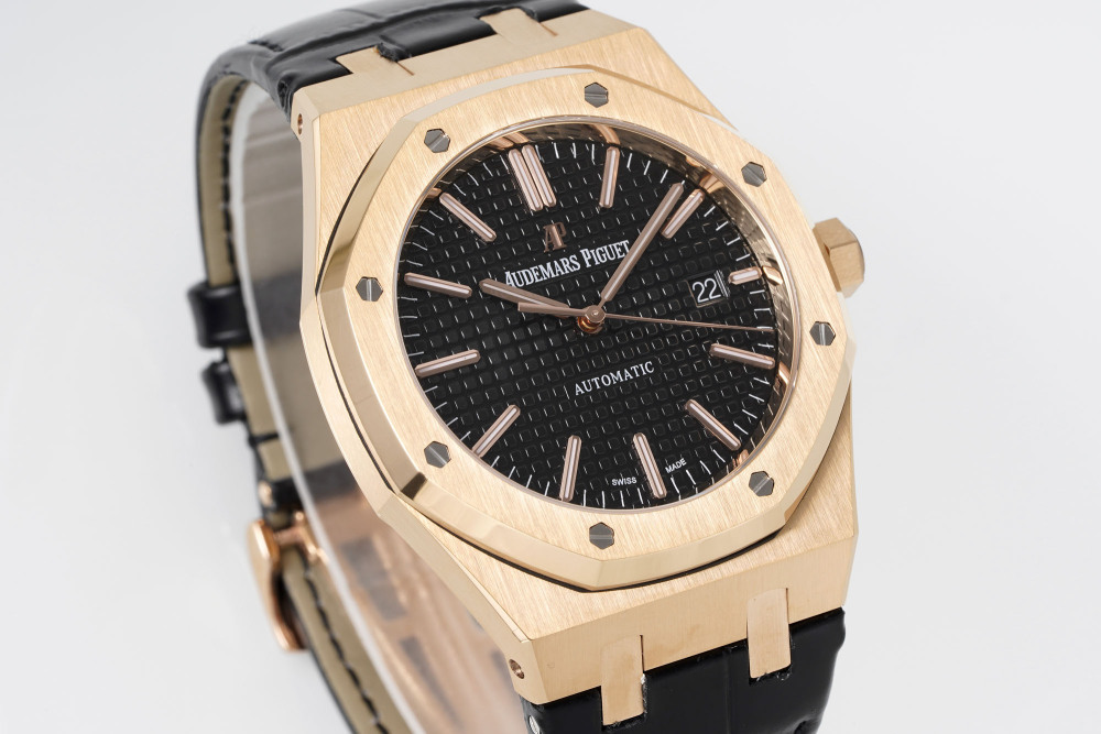 Audemars Piguet Royal Oak 15400OR.OO.D002CR.01