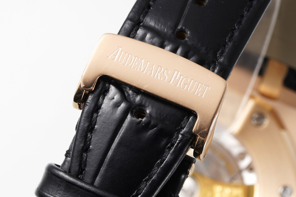 Audemars Piguet Royal Oak 15400OR.OO.D002CR.01