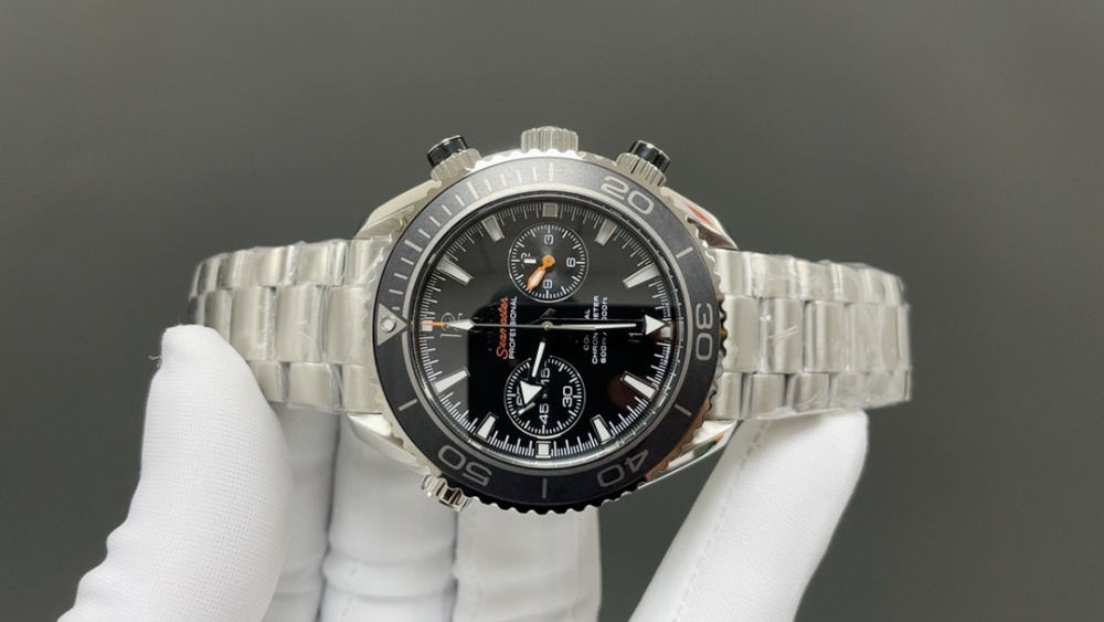 Omega Seamaster Ocean Universe 600m 215.30.46.51.01.001 watch