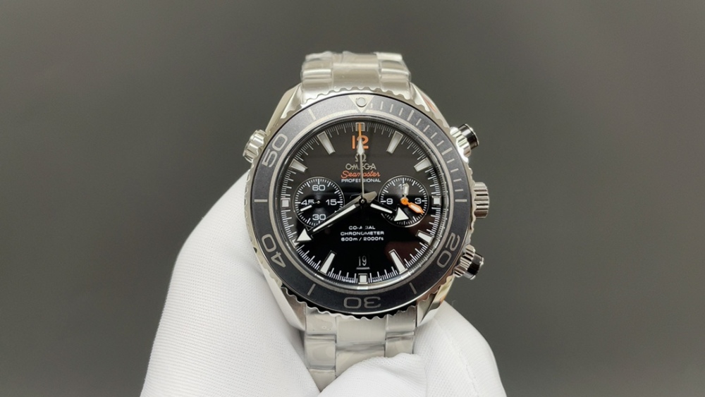 Omega Seamaster Ocean Universe 600m 215.30.46.51.01.001 watch