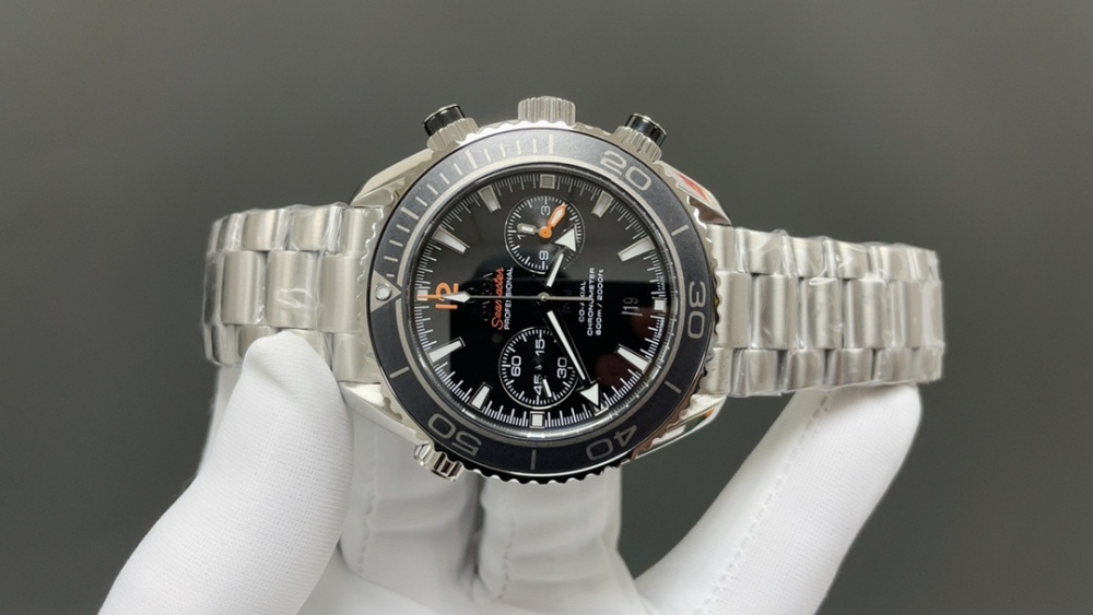 Omega Seamaster Ocean Universe 600m 215.30.46.51.01.001 watch