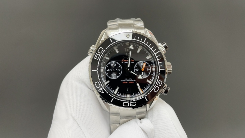 Omega Seamaster Ocean Universe 600m 215.30.46.51.01.001 watch