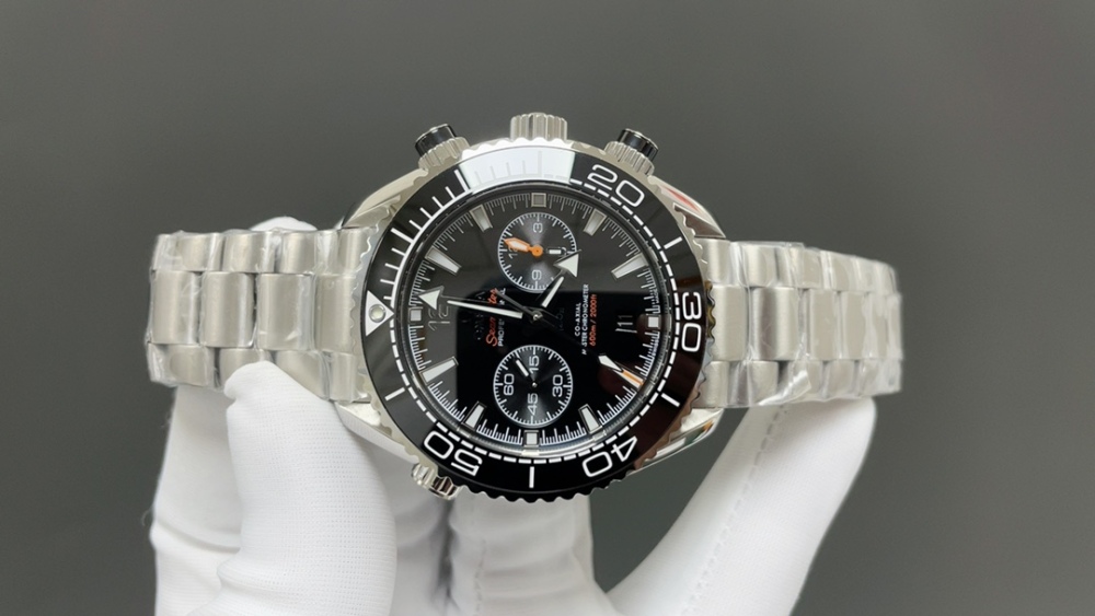 Omega Seamaster Ocean Universe 600m 215.30.46.51.01.001 watch