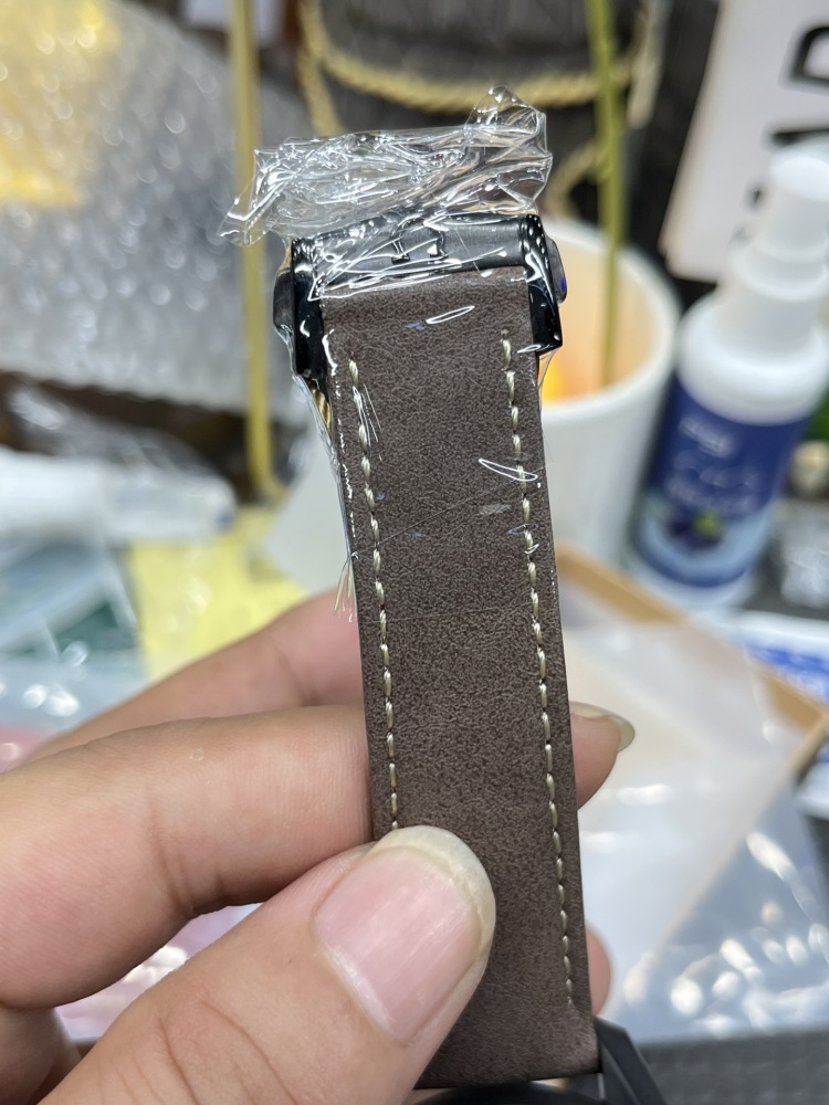 Omega Speedmaster 311.92.44.51.01.006 “Dark Side of the Moon”