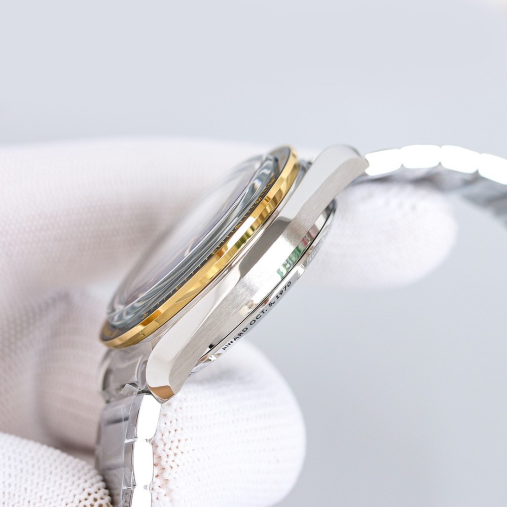 Omega Speedmaster 310.20.42.50.01.001 (Apollo 11 50th Anniversary Limited Edition)
