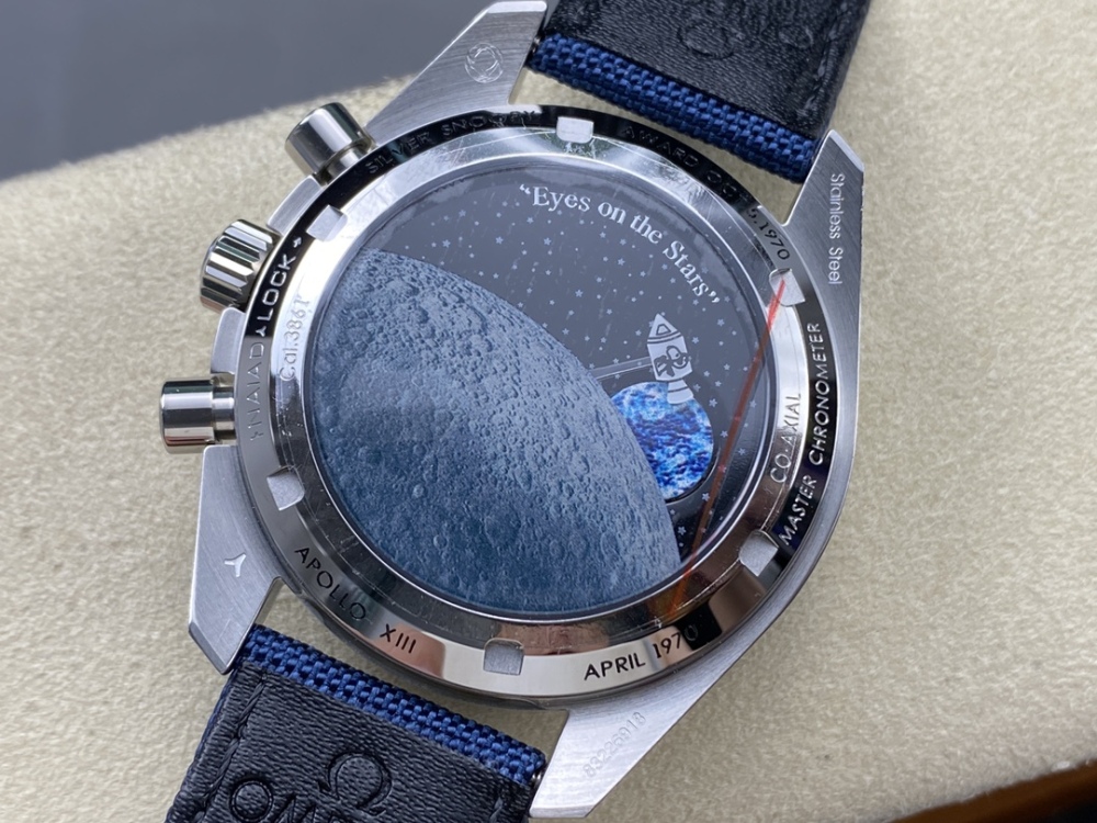 Omega Speedmaster 310.32.42.50.02.001 (Snoopy Award 50th Anniversary Commemorative Watch)