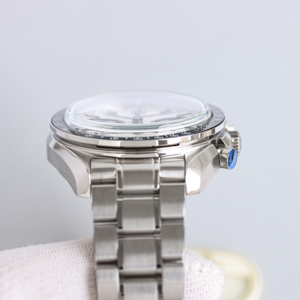 Omega Speedmaster 329.30.44.51.04.001