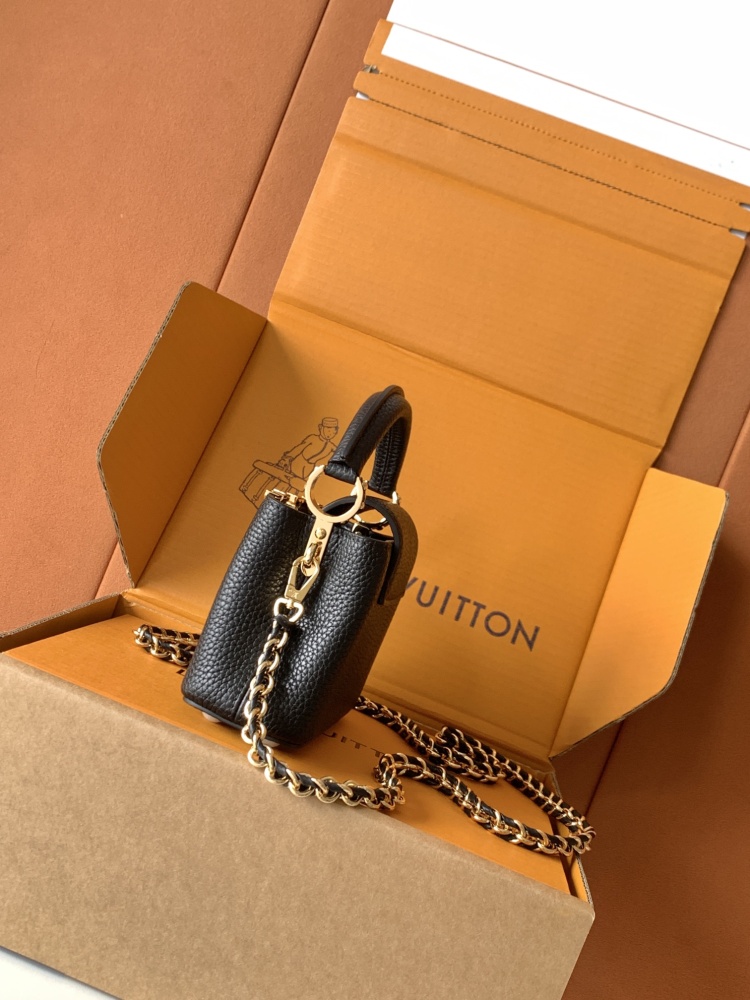Nano Capucines Bag