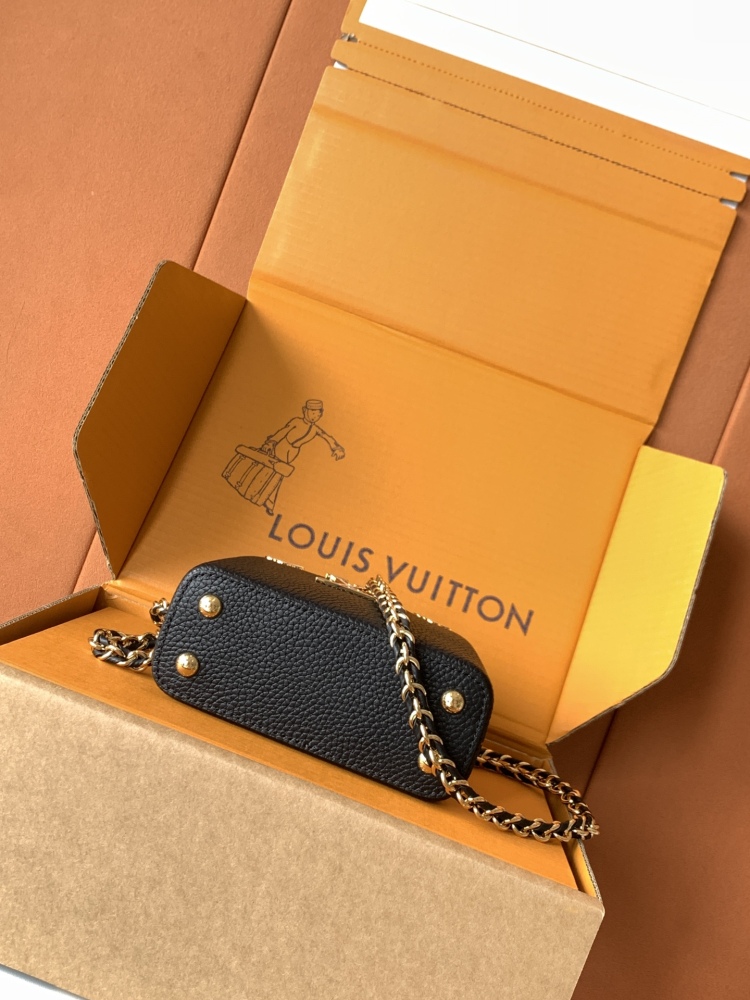 Nano Capucines Bag