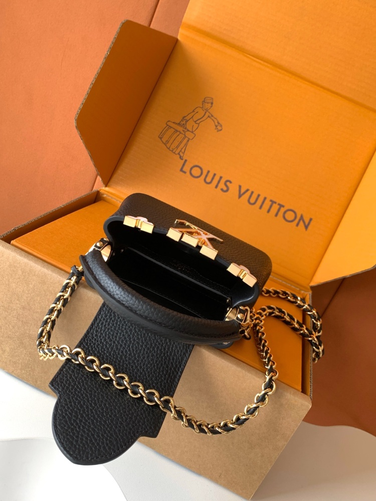 Nano Capucines Bag