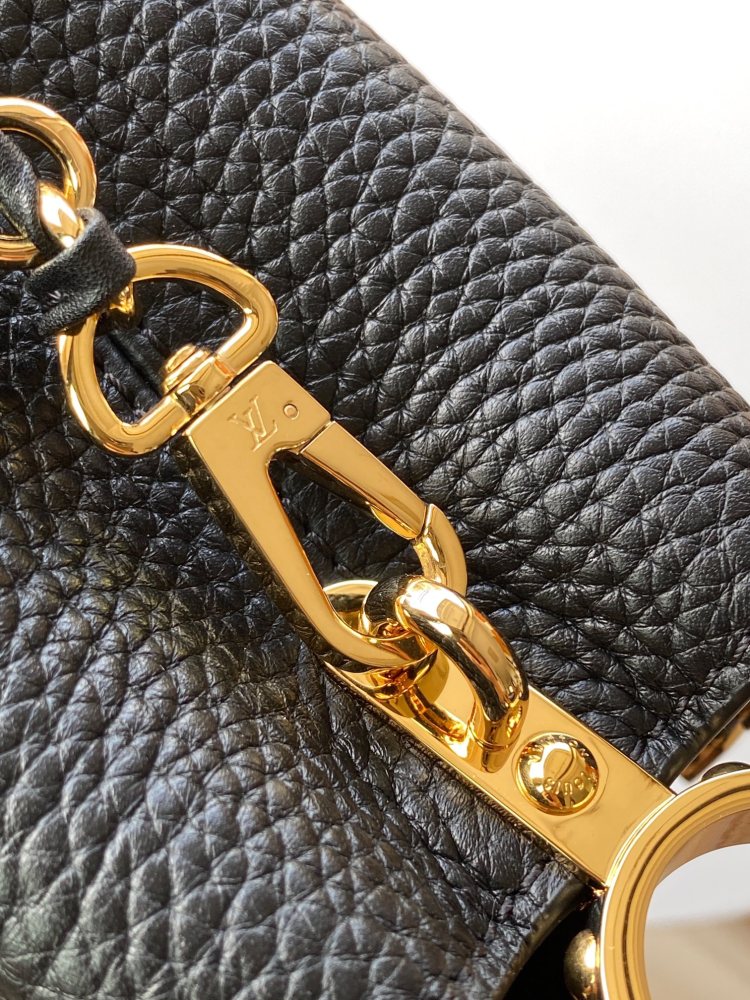 Nano Capucines Bag