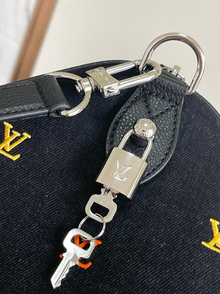 LOUIS VUITTON Speedy 40 Bandoulière Bag