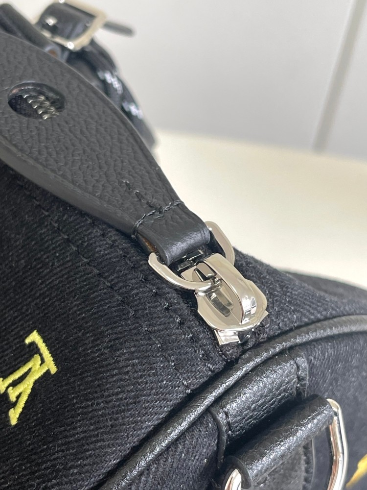 LOUIS VUITTON Speedy 40 Bandoulière Bag