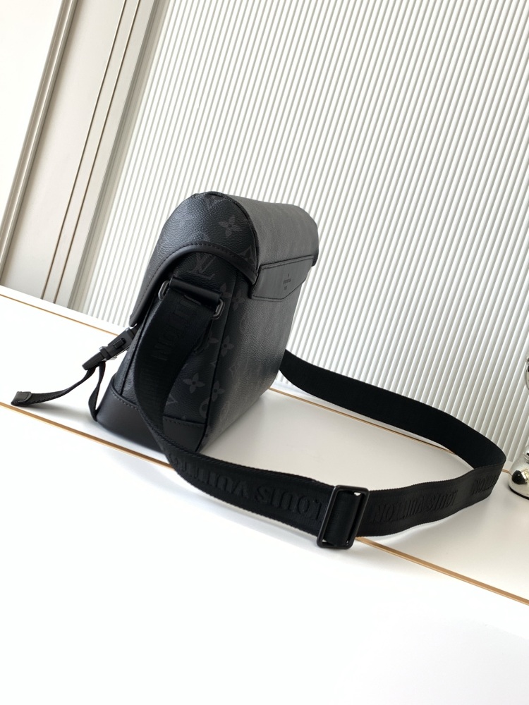 LOUIS VUITTON Messenger Voyager PM Bag