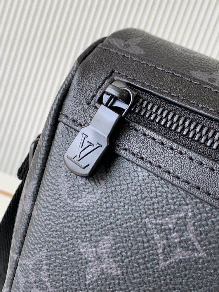 LOUIS VUITTON Messenger Voyager PM Bag