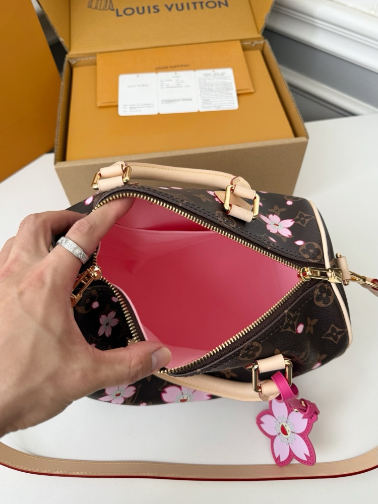 LOUIS VUITTON LV x TM Speedy Bandoulière 25
