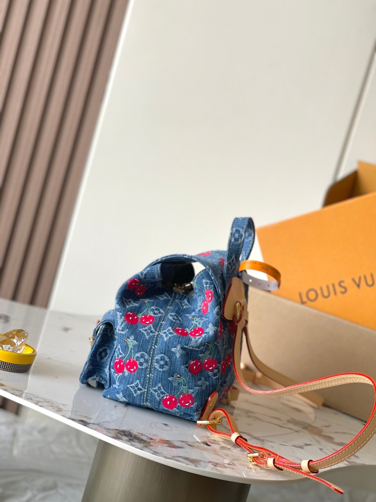 LOUIS VUITTON LV x TM Venice NM