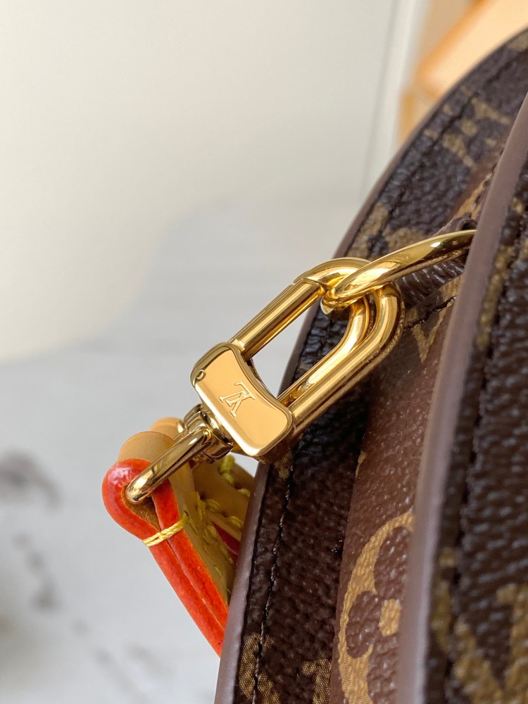 LOUIS VUITTON LV FAN handbag