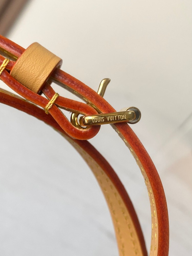 LOUIS VUITTON LV FAN handbag