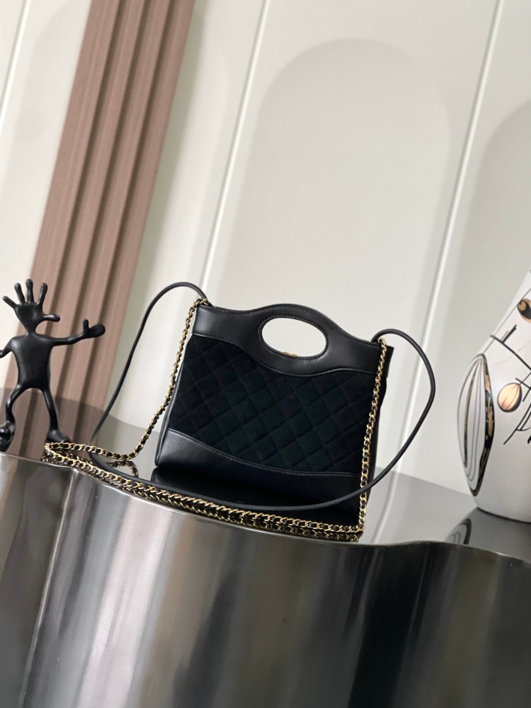 CHANEL 25P 31BAG small