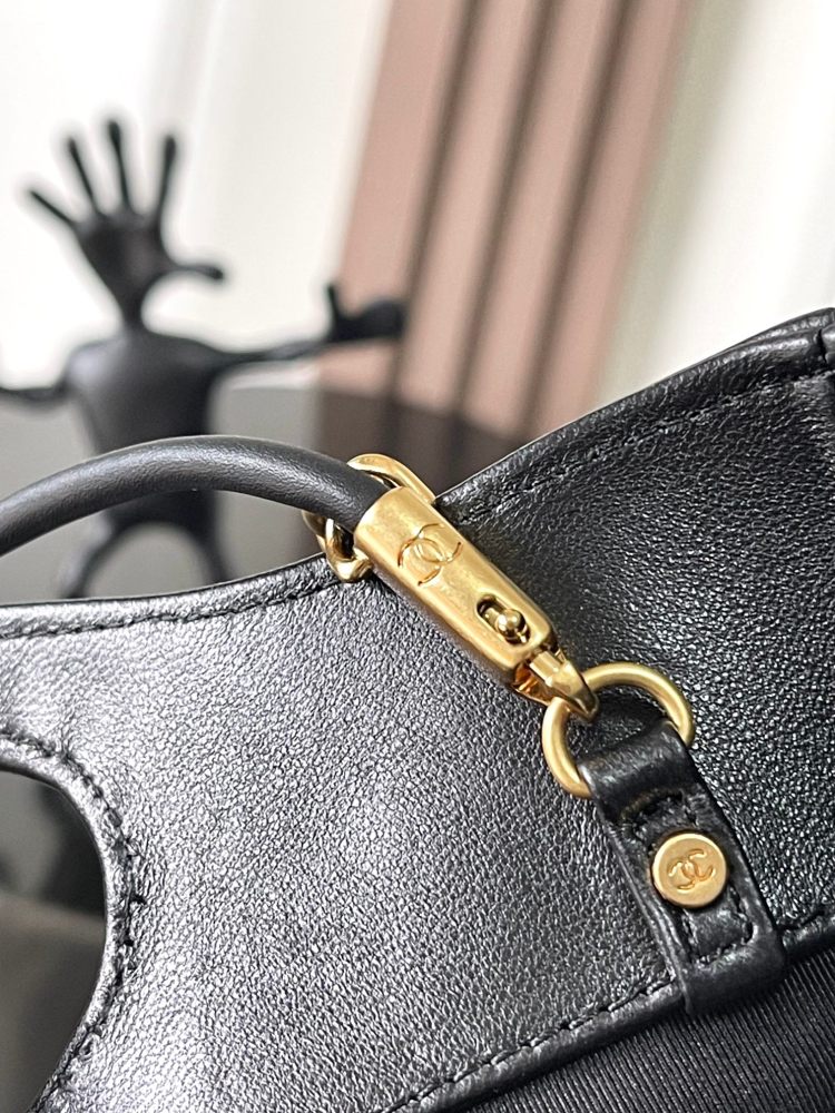 CHANEL 25P 31BAG small