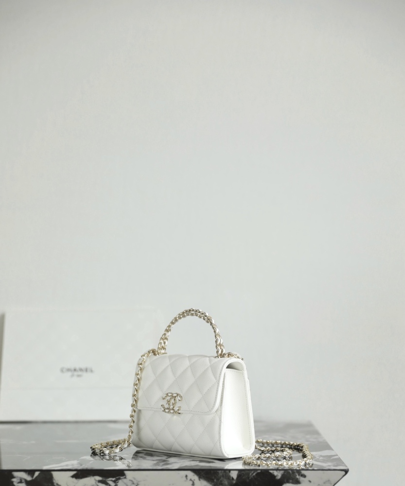 Chanel Spring/Summer 25S Vertical Cross-Handle Bag 𝖪𝖾𝗅𝗅𝗒White
