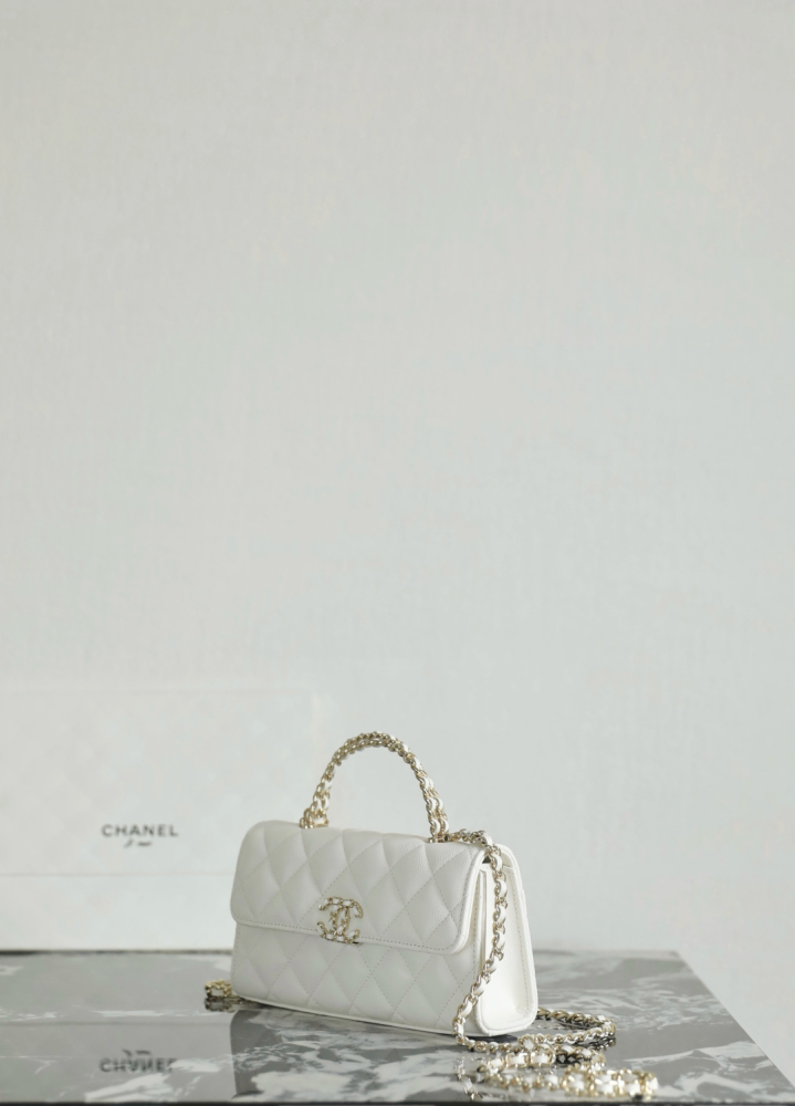 Chanel 25S Spring/Summer Cross Handle 𝖬𝗂𝗇𝗂𝖪𝖾𝗅𝗅𝗒 White