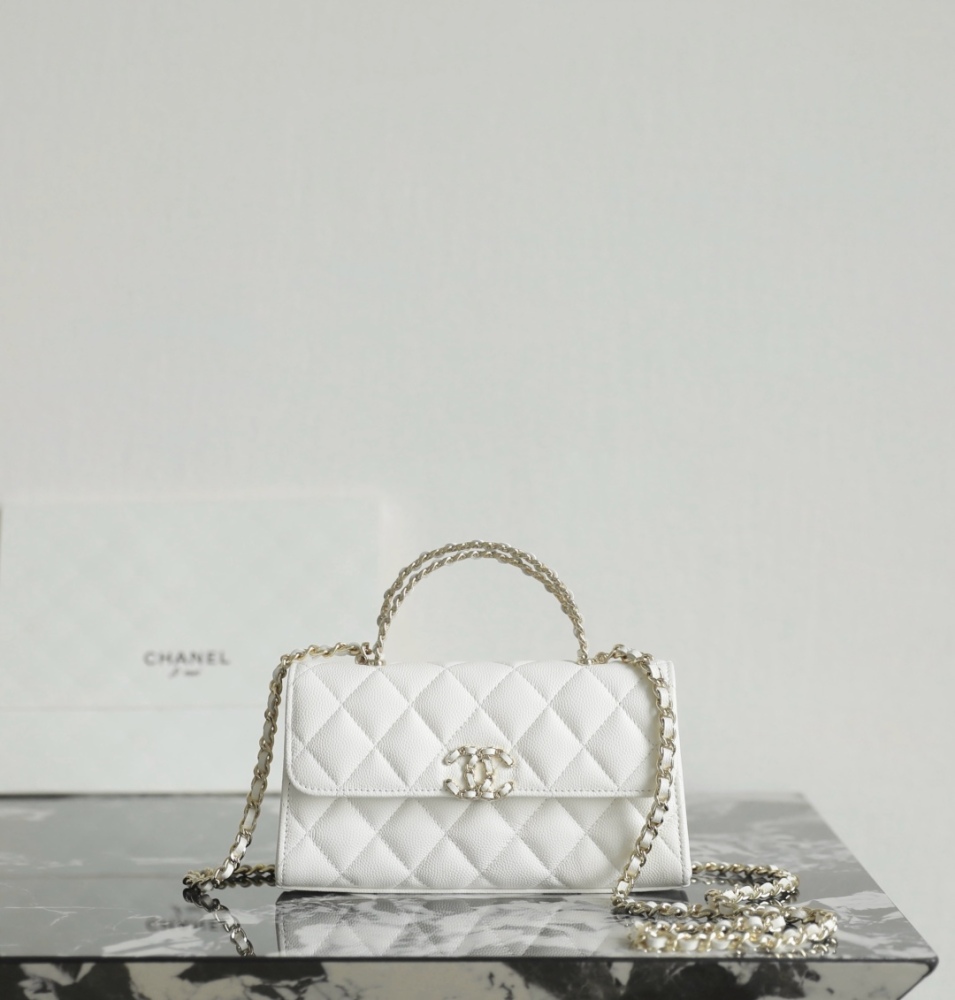 Chanel 25S Spring/Summer Cross Handle 𝖬𝗂𝗇𝗂𝖪𝖾𝗅𝗅𝗒 White