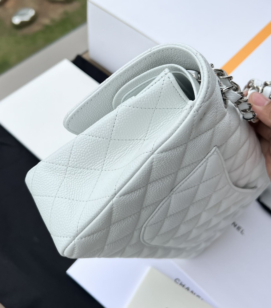 Chanel Classic Flap Cowhide Quilted Handbag