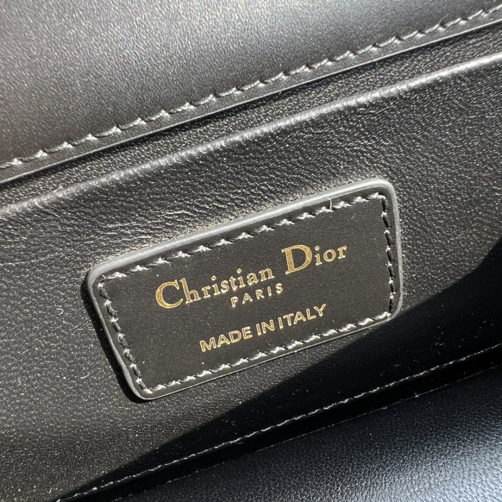 Dior 30Montaigne East-west chain handbag