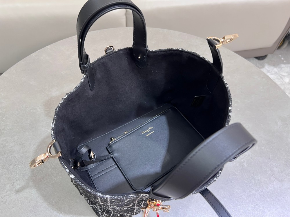 Dior Toujours handbag