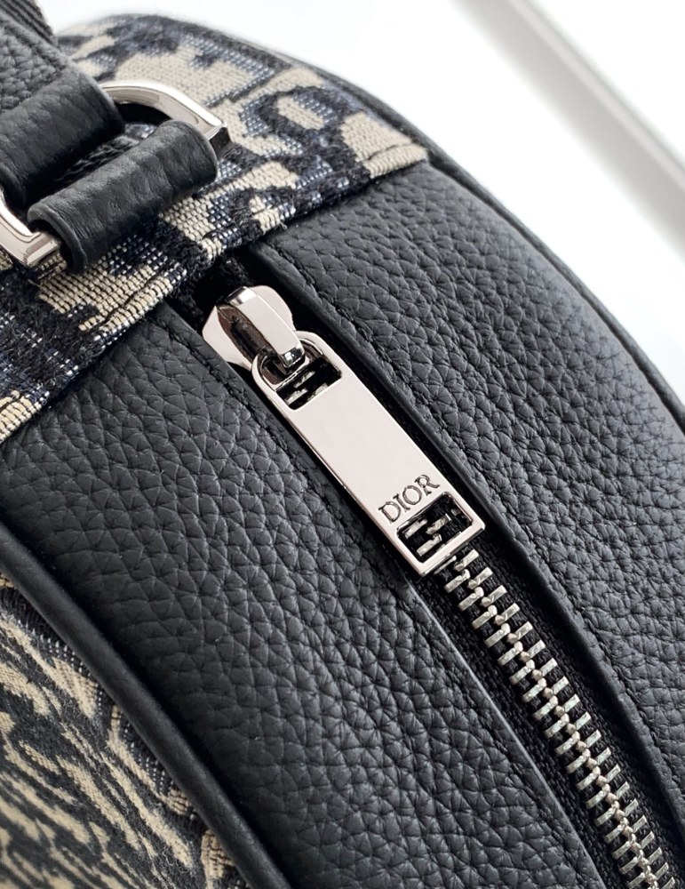Dior Yoyo Zip Messenger Bag