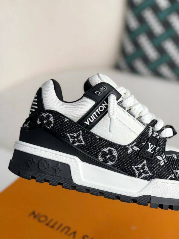 LOUIS VUITTON TRAINER