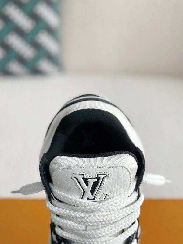 LOUIS VUITTON TRAINER
