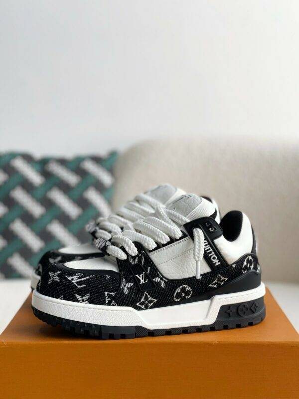 LOUIS VUITTON TRAINER