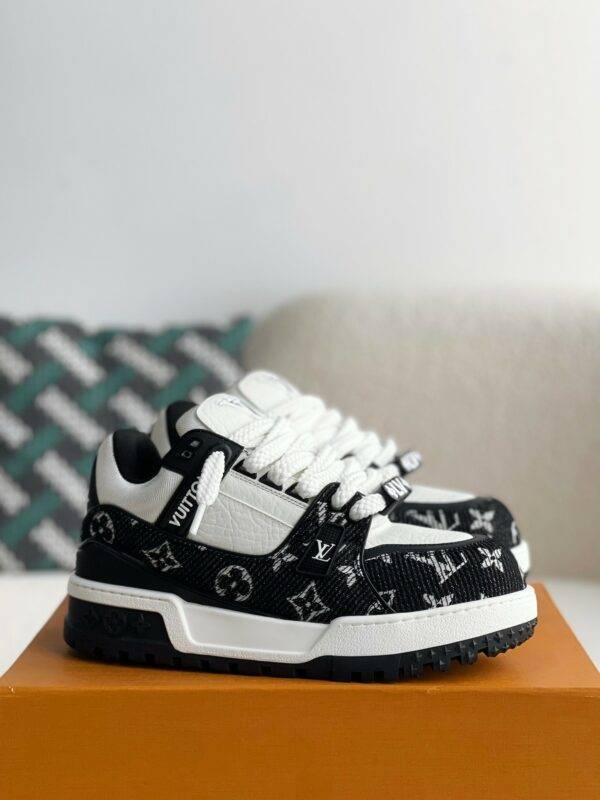 LOUIS VUITTON TRAINER