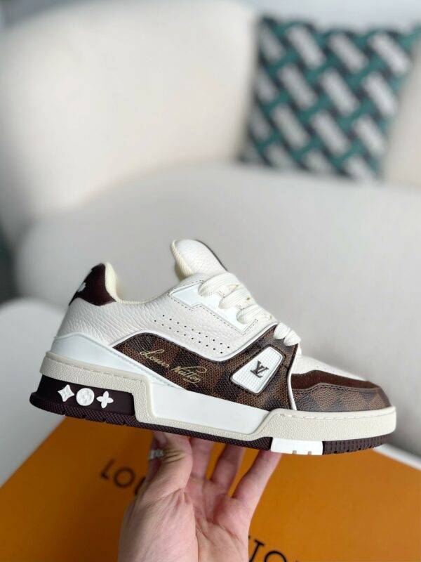 LOUIS VUITTON TRAINER SNEAKERS