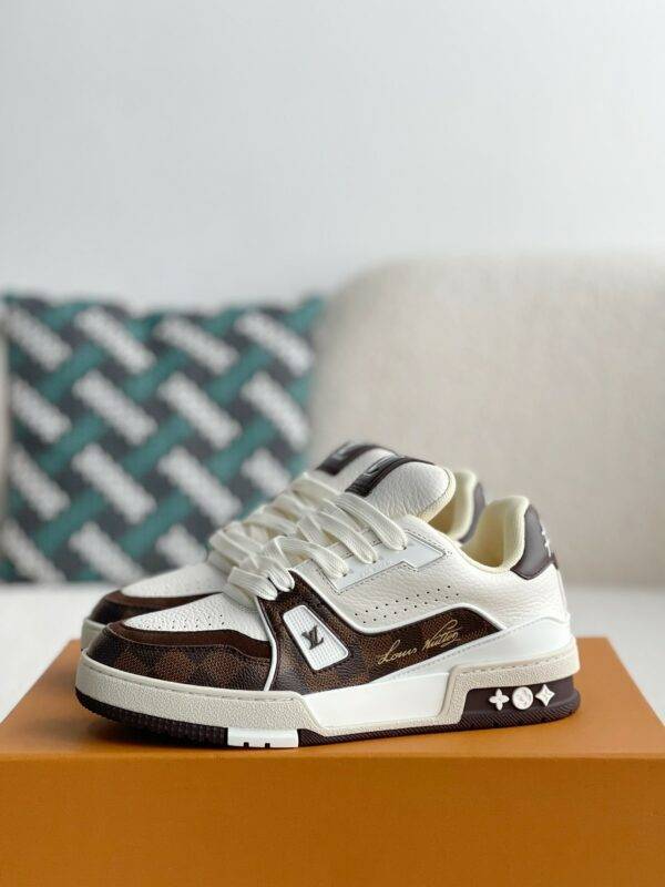 LOUIS VUITTON TRAINER SNEAKERS