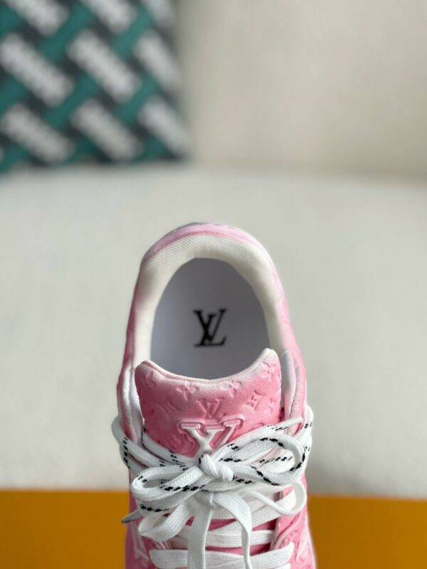 LOUIS VUITTON TRAINER SNEAKERS