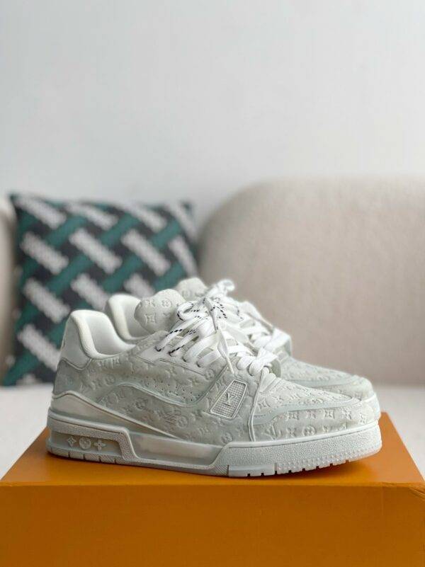 LOUIS VUITTON TRAINER SNEAKERS